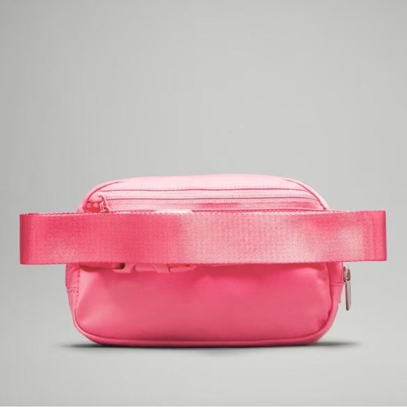 Lululemon SAKURA PINK Everywhere Belt Bag 1L NWT - Picture 4 of 8